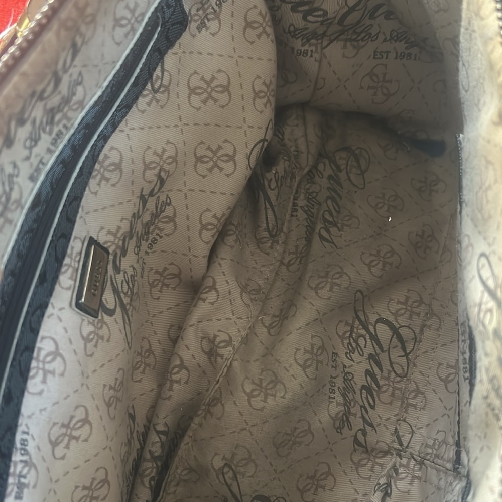 GUESS Handbag - Picture 6 of 8